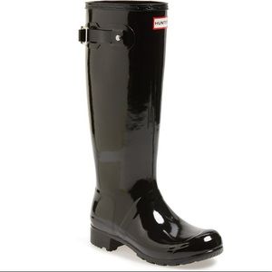 SOLD!! HUNTER RAIN BOOTS